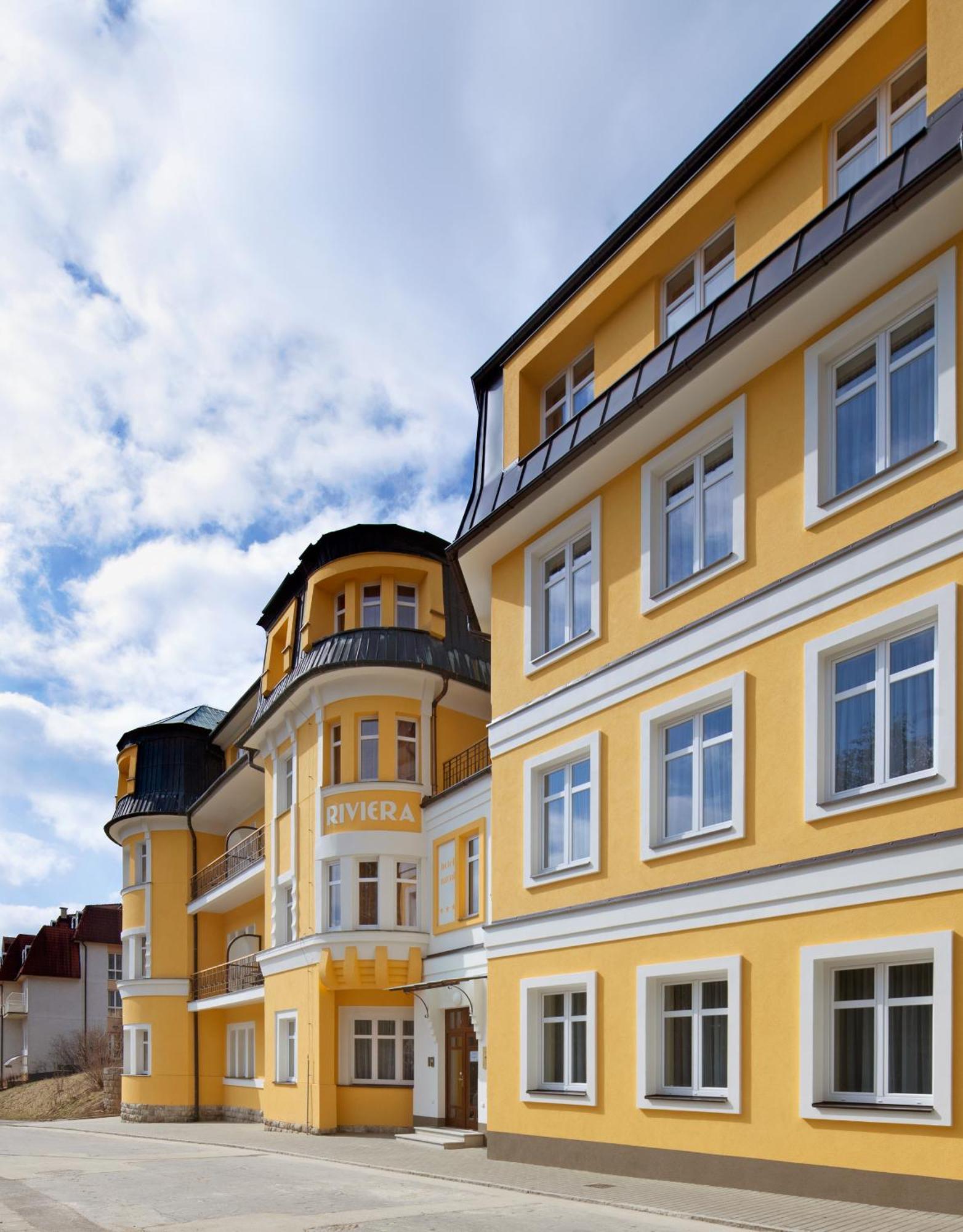Hotel Riviera Luhačovice Zewnętrze zdjęcie