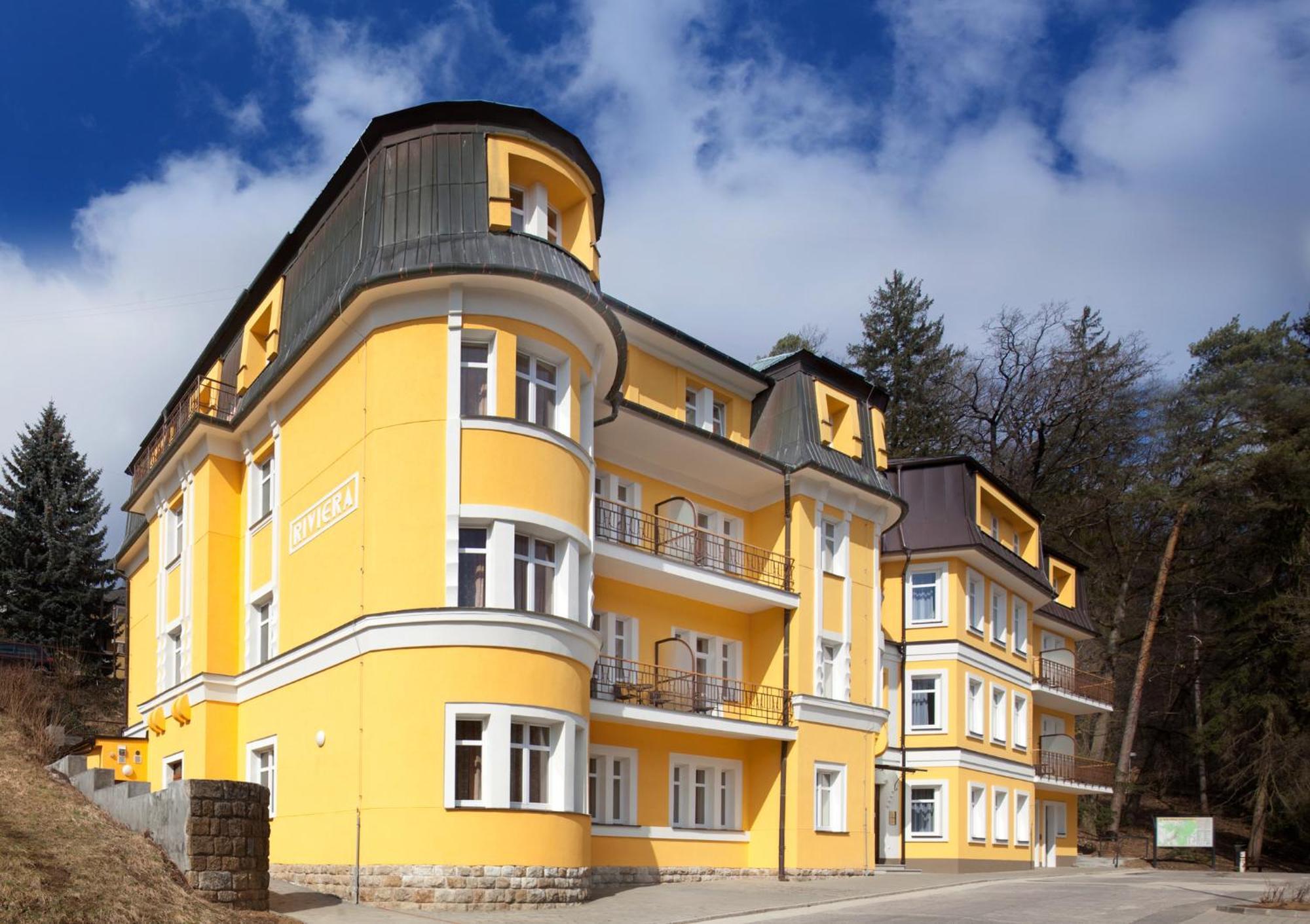 Hotel Riviera Luhačovice Zewnętrze zdjęcie